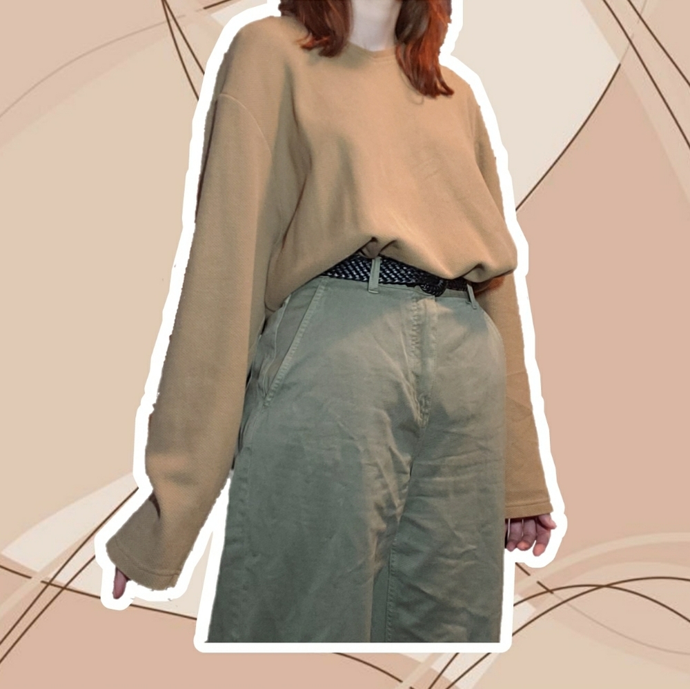 Brown sweatshirt